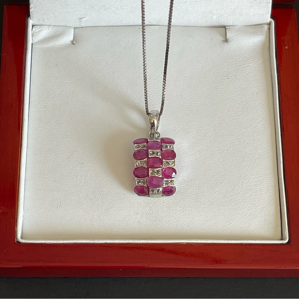 925 s silver genuine Pink Ruby Pendant Necklace.